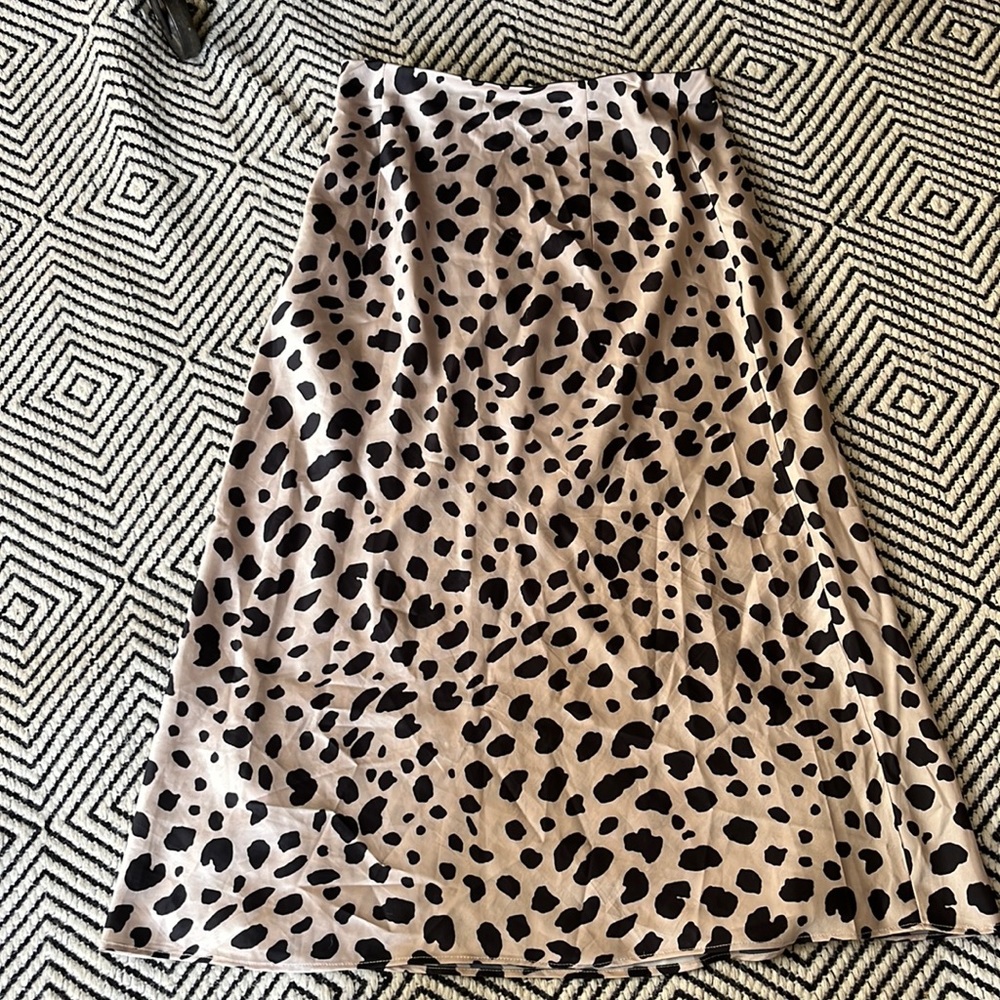 Leopard print midi skirt